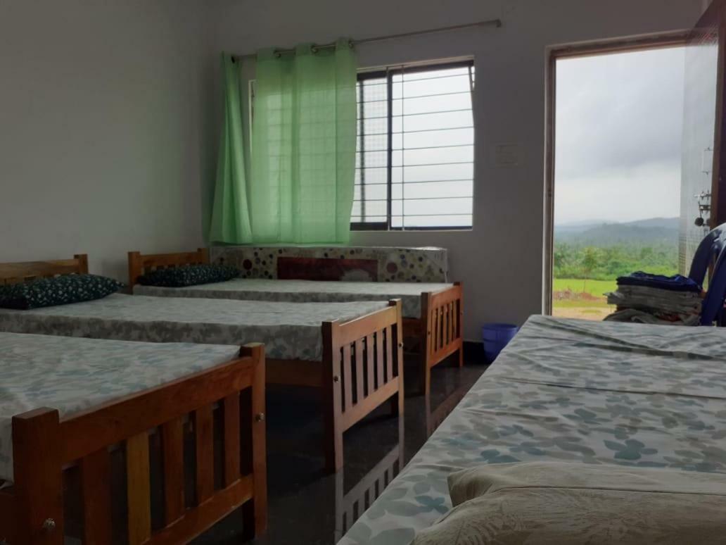 M G Cottage & Dormitory Gokarna  Exterior photo