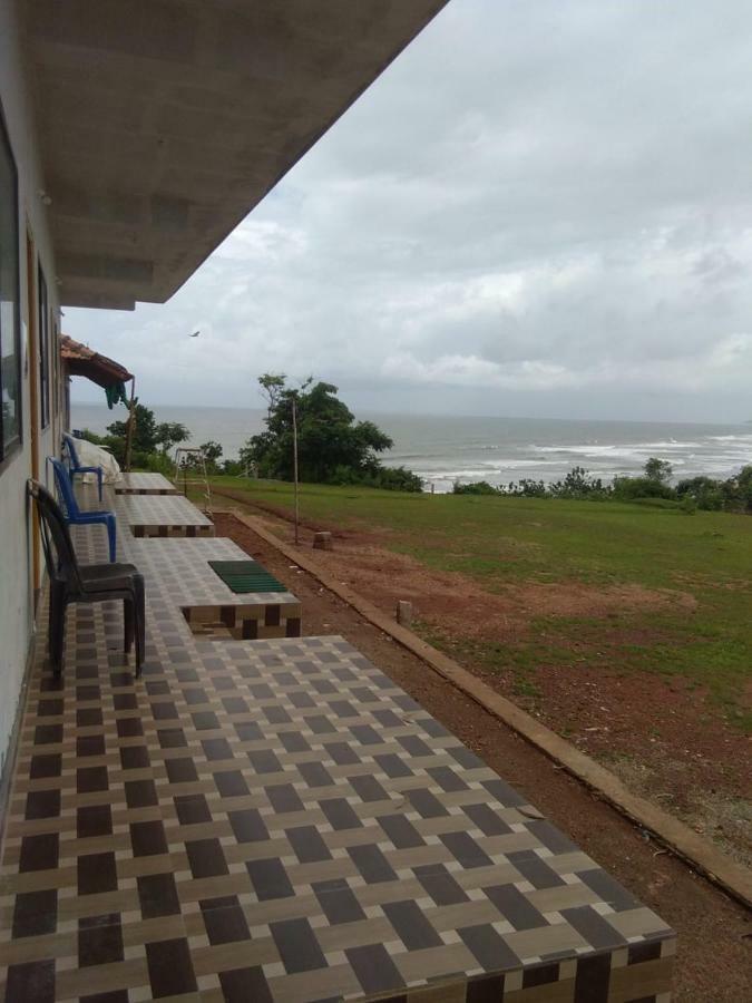 M G Cottage & Dormitory Gokarna  Exterior photo